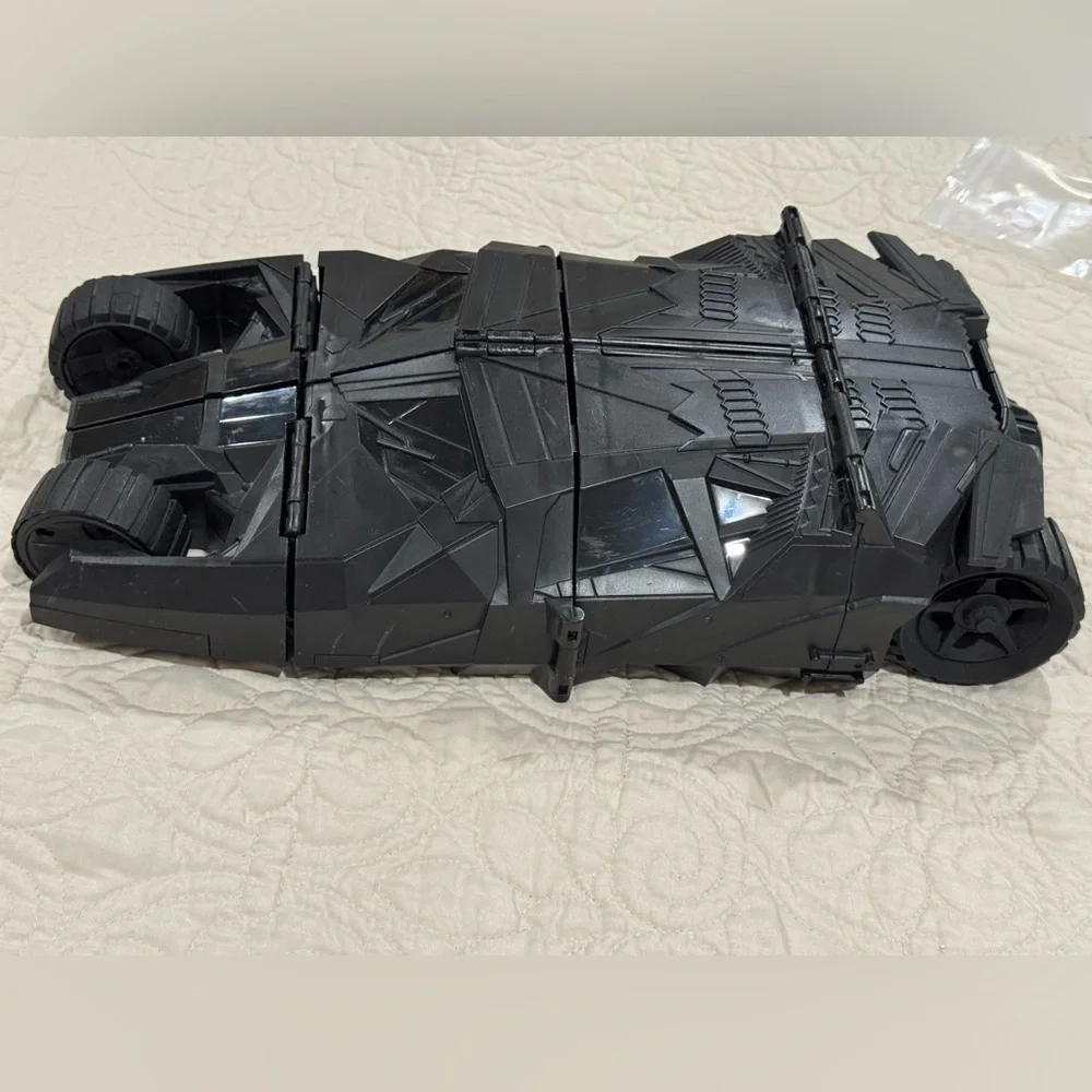 Batman The Dark Knight Battle Stations Batmobile Tumbler Transforming Playset
